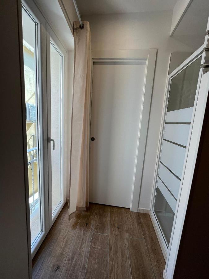 Aura B&B Барі Екстер'єр фото
