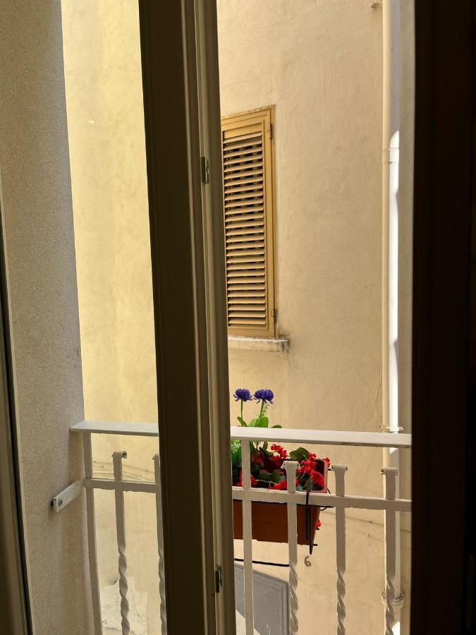 Aura B&B Барі Екстер'єр фото