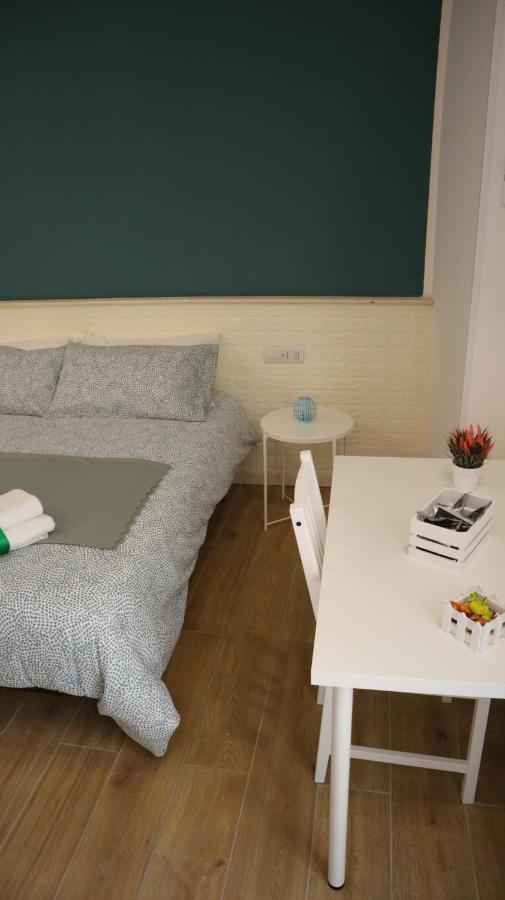 Aura B&B Барі Екстер'єр фото