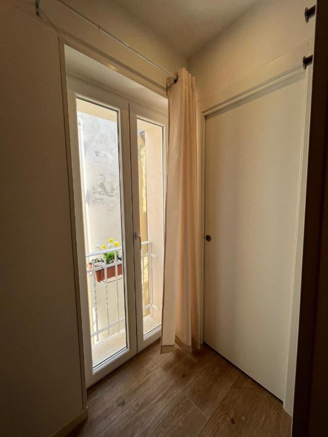 Aura B&B Барі Екстер'єр фото
